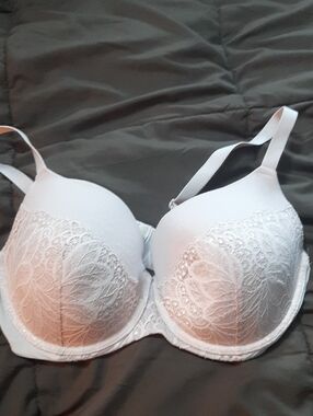 Auden White Lace T-Shirt Bra with Light Padding